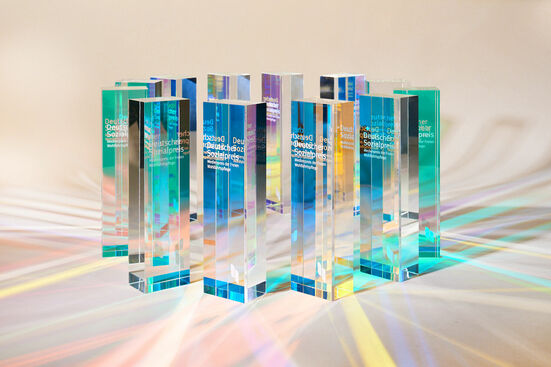 Neugestaltung des Pokal zum Deutsche Sozialpreis